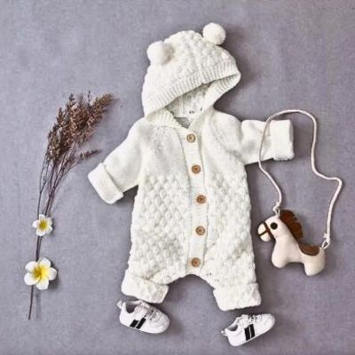 Barboteuse bébé à capuche