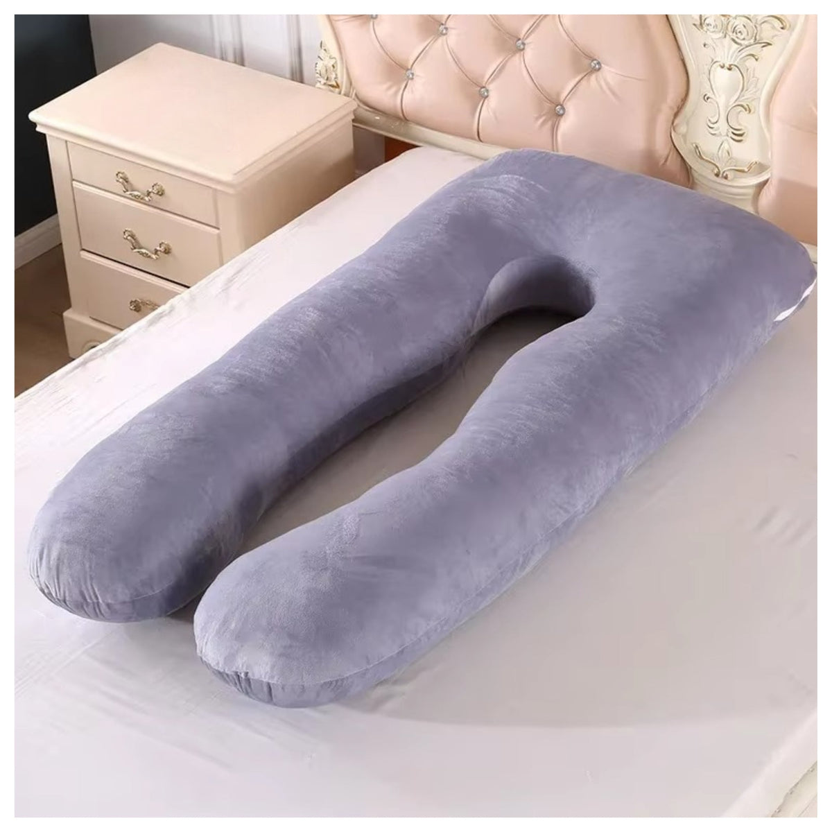 Coussin de grossesse coloris gris élégant chambre maternité
