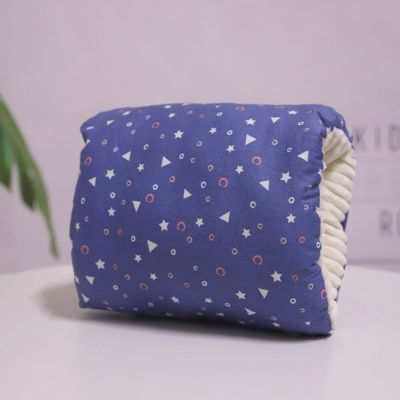 Coussin d'allaitement bleu ergonomique avec housse lavable